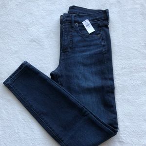 New Gap denim True skinny High Rise
